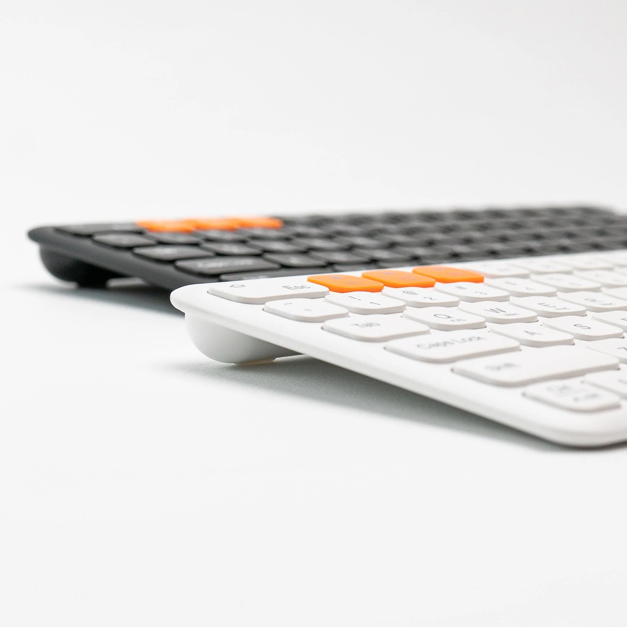 AirKeys Wireless Compact Keyboard Bluetooth 2.4G Dongle by Press Play - Image 5