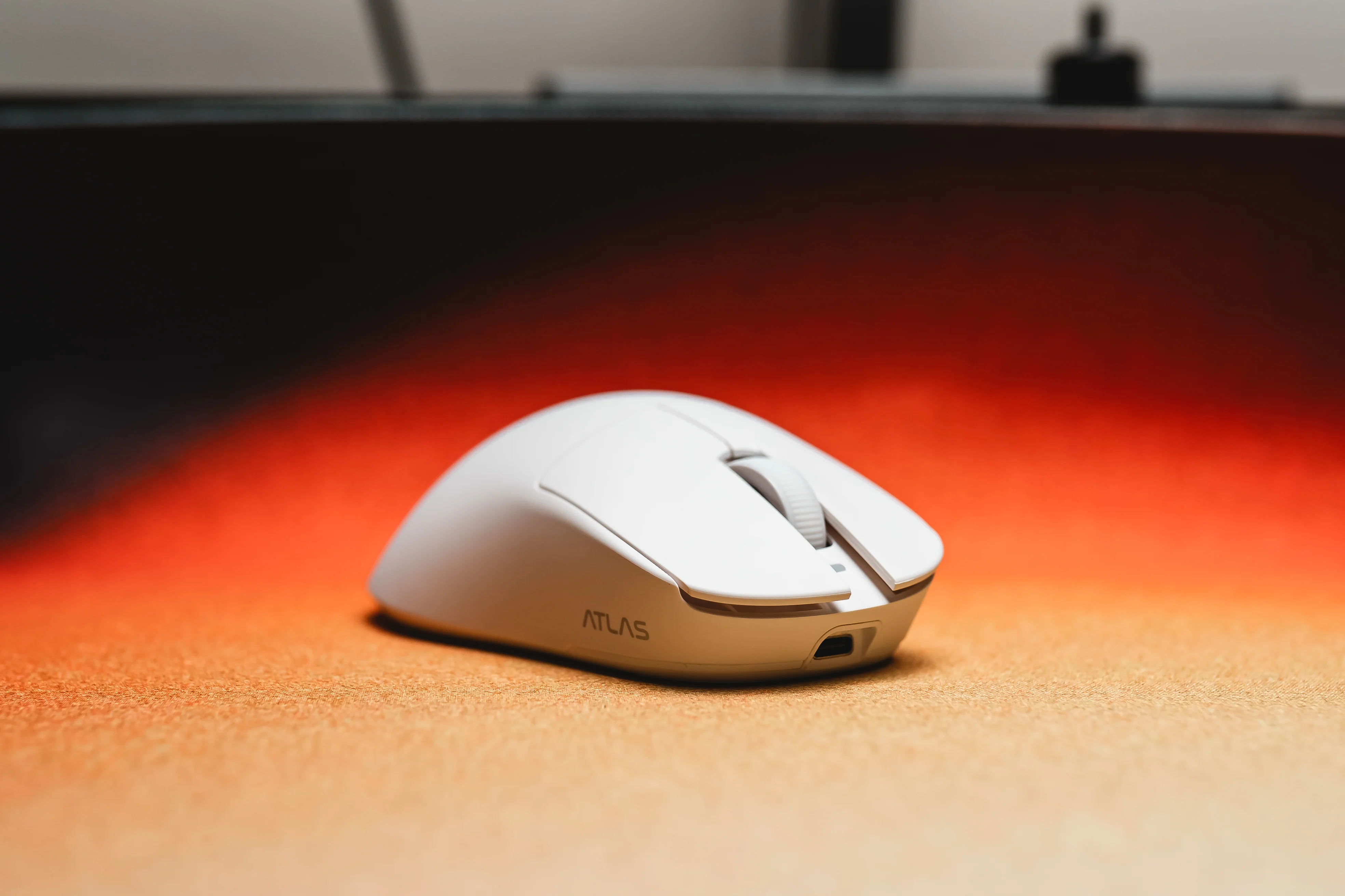 ATLAS Lite Ergonomic Ultralight Wireless Ergo Gaming Mouse - Image 17