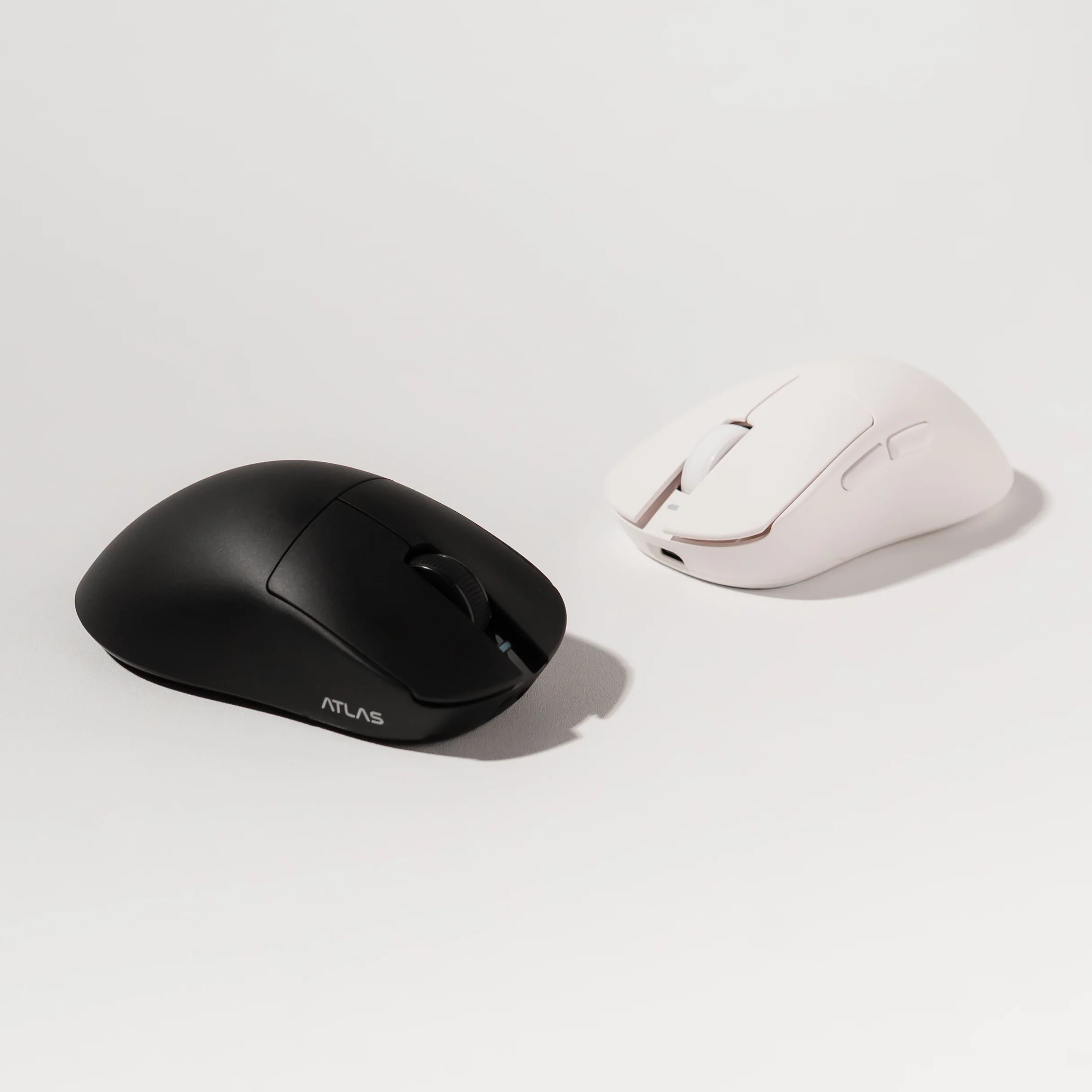 ATLAS Lite Ergonomic Ultralight Wireless Ergo Gaming Mouse - Image 8