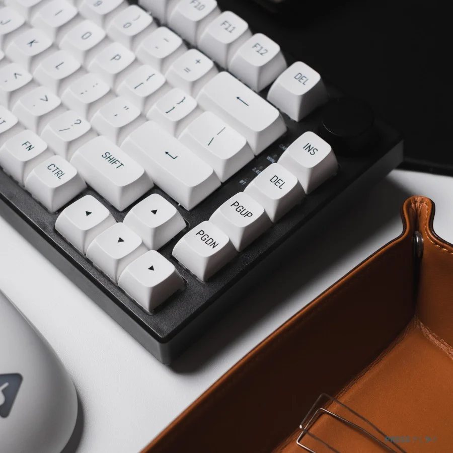 BoW Black on White CSA Profile Doubleshot PBT Keycaps - Image 6