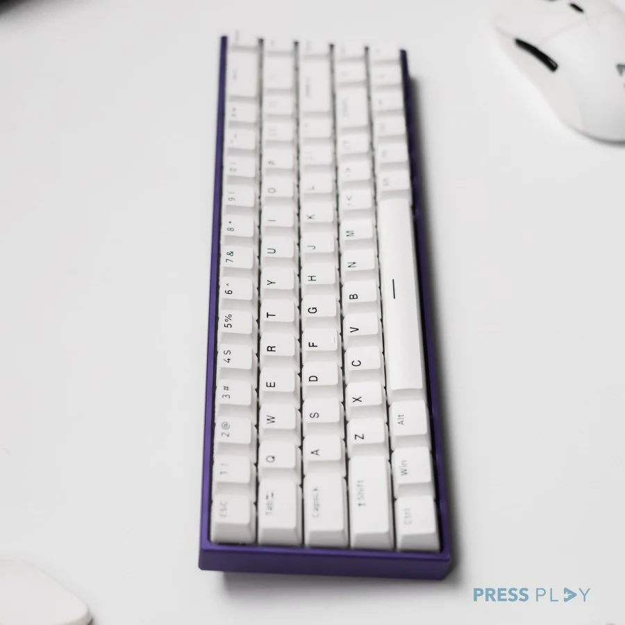 BoW Black on White PBT Doubleshot Keycaps Set by Press Play - Image 3
