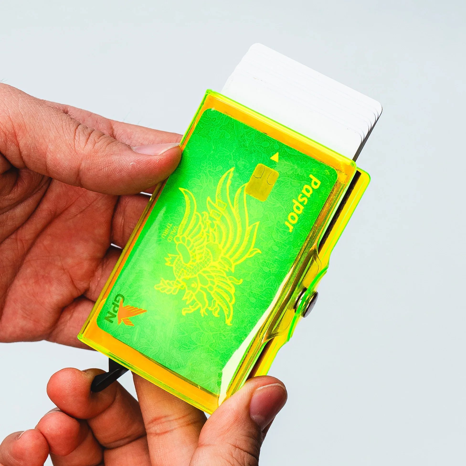 CLASSIC Clear RFID Pop Up Card Wallet - Image 12