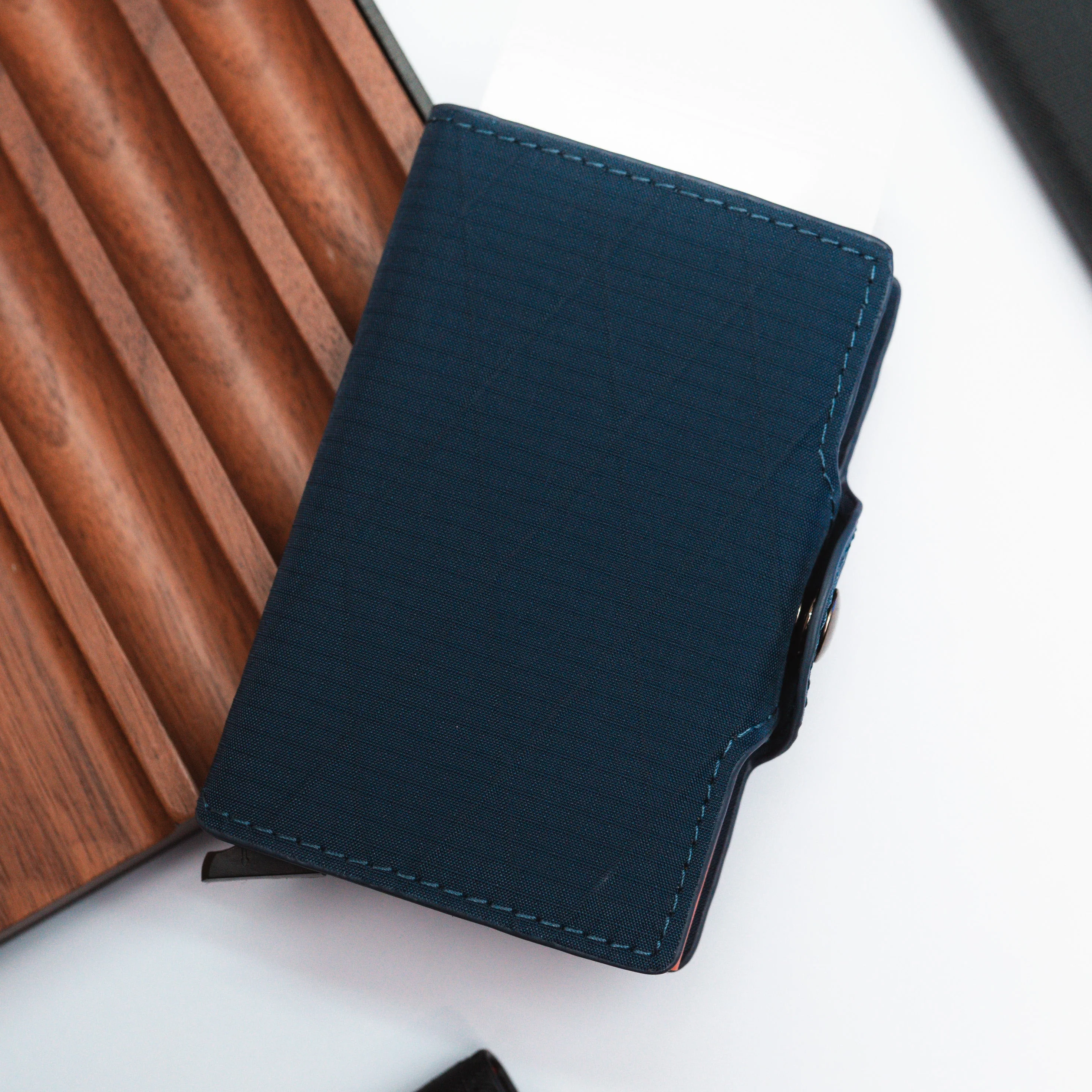 CLASSIC Kinetic X-Pac Ripstop Nylon Pop Up Card Case Wallet - Image 4