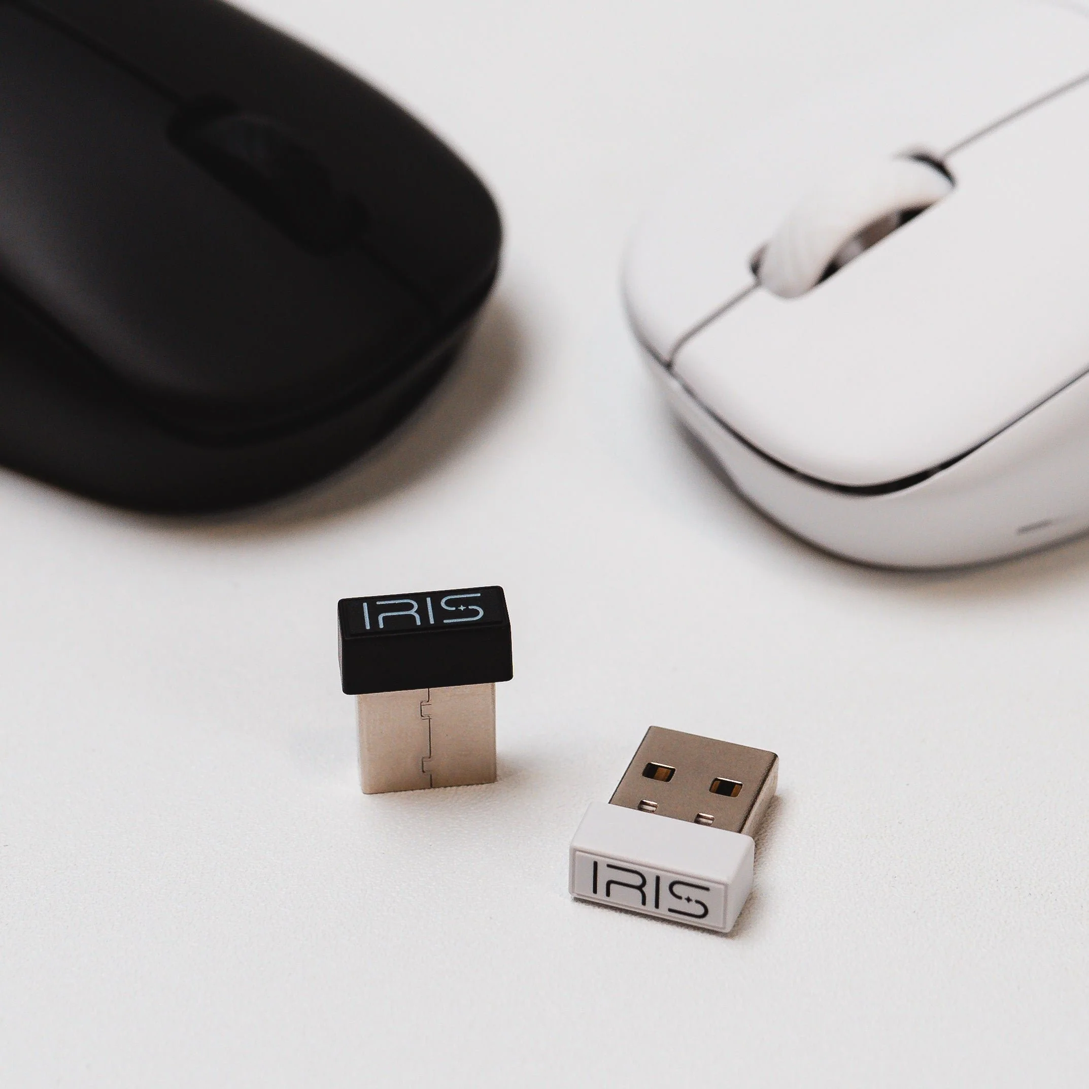 IRIS Ultralight Ergonomic Wireless Gaming Mouse - Image 13