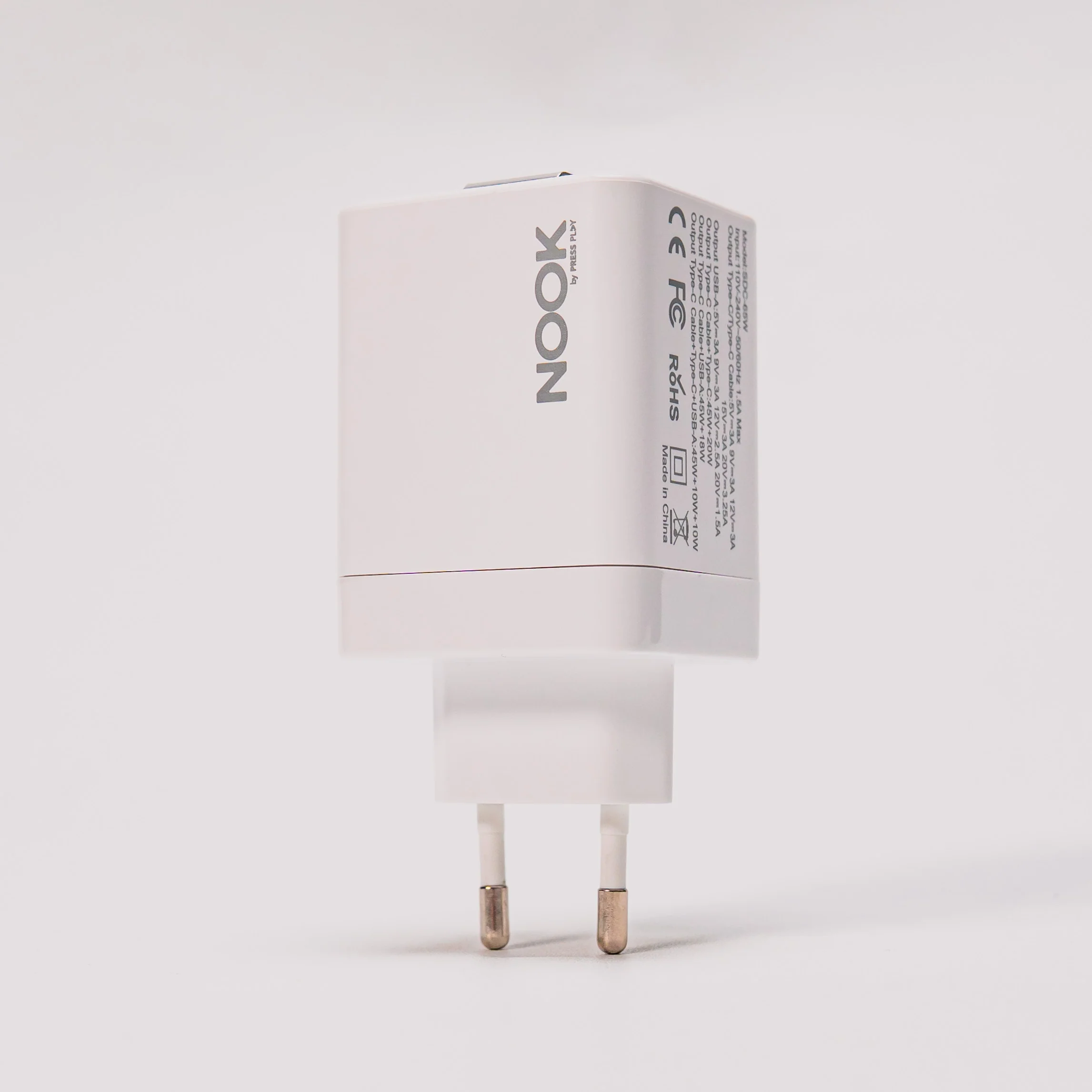 NOOK C1 65W GaN Retractable Charger - Image 9
