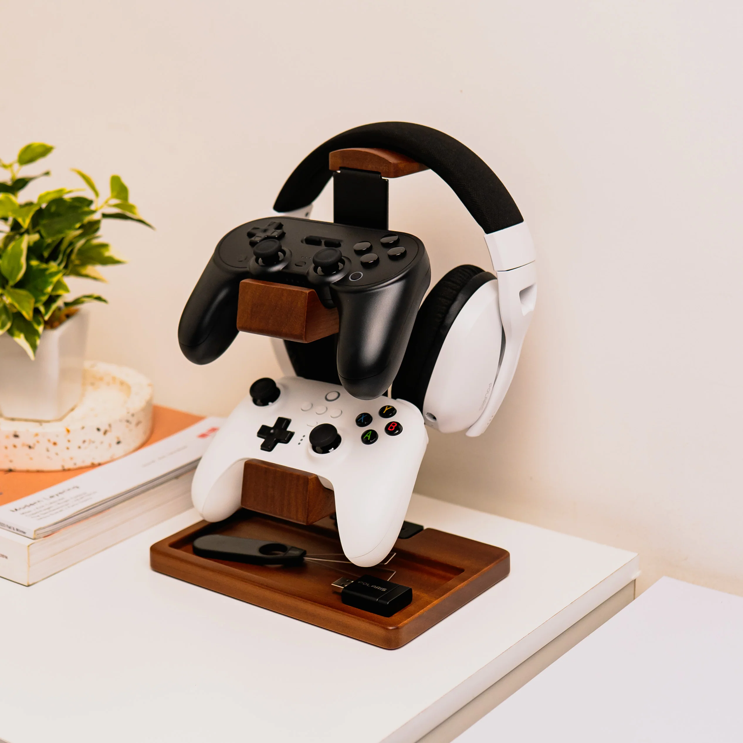 NOOK Headset & Gamepad Display Stand by Press Play - Image 4