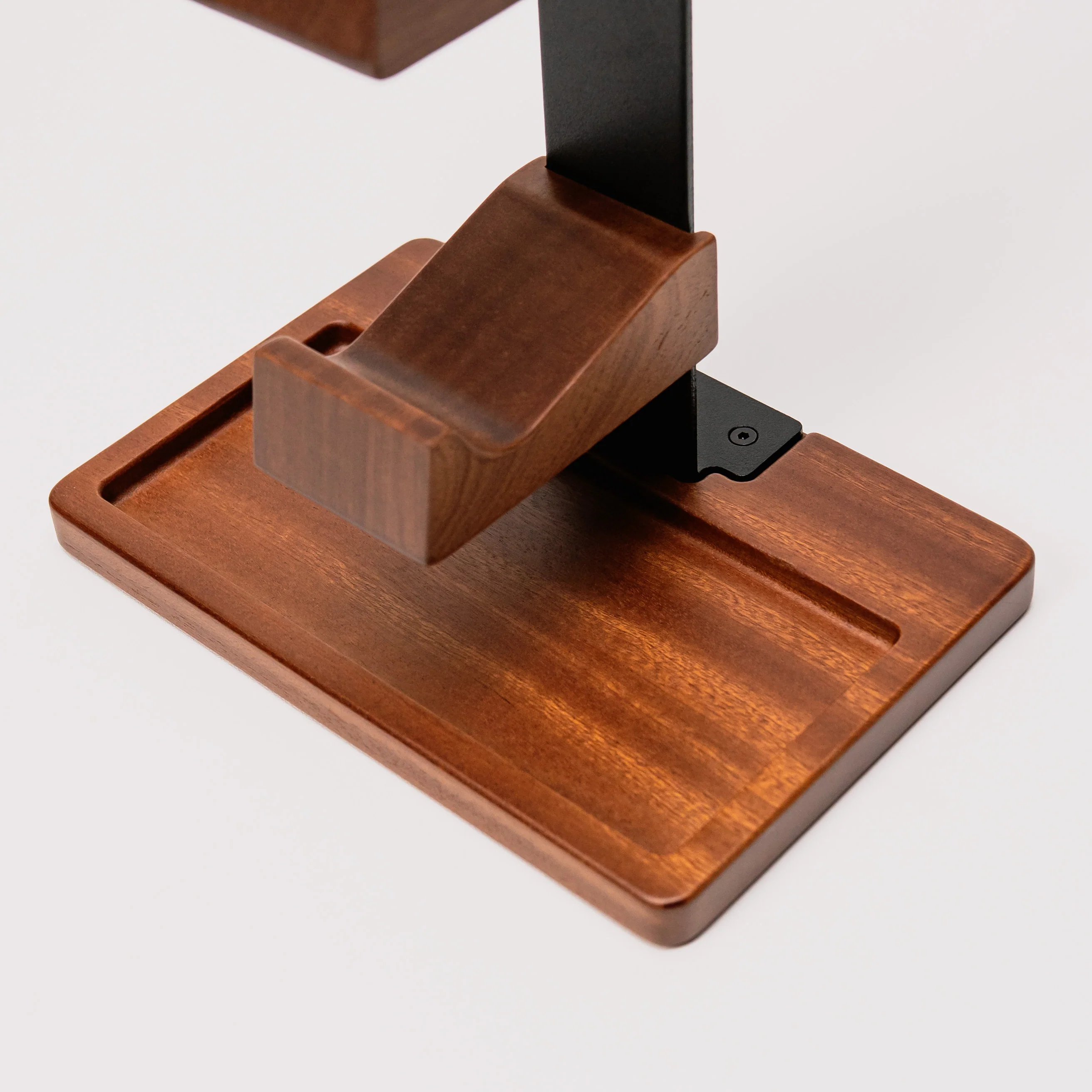 NOOK Headset & Gamepad Display Stand by Press Play - Image 9
