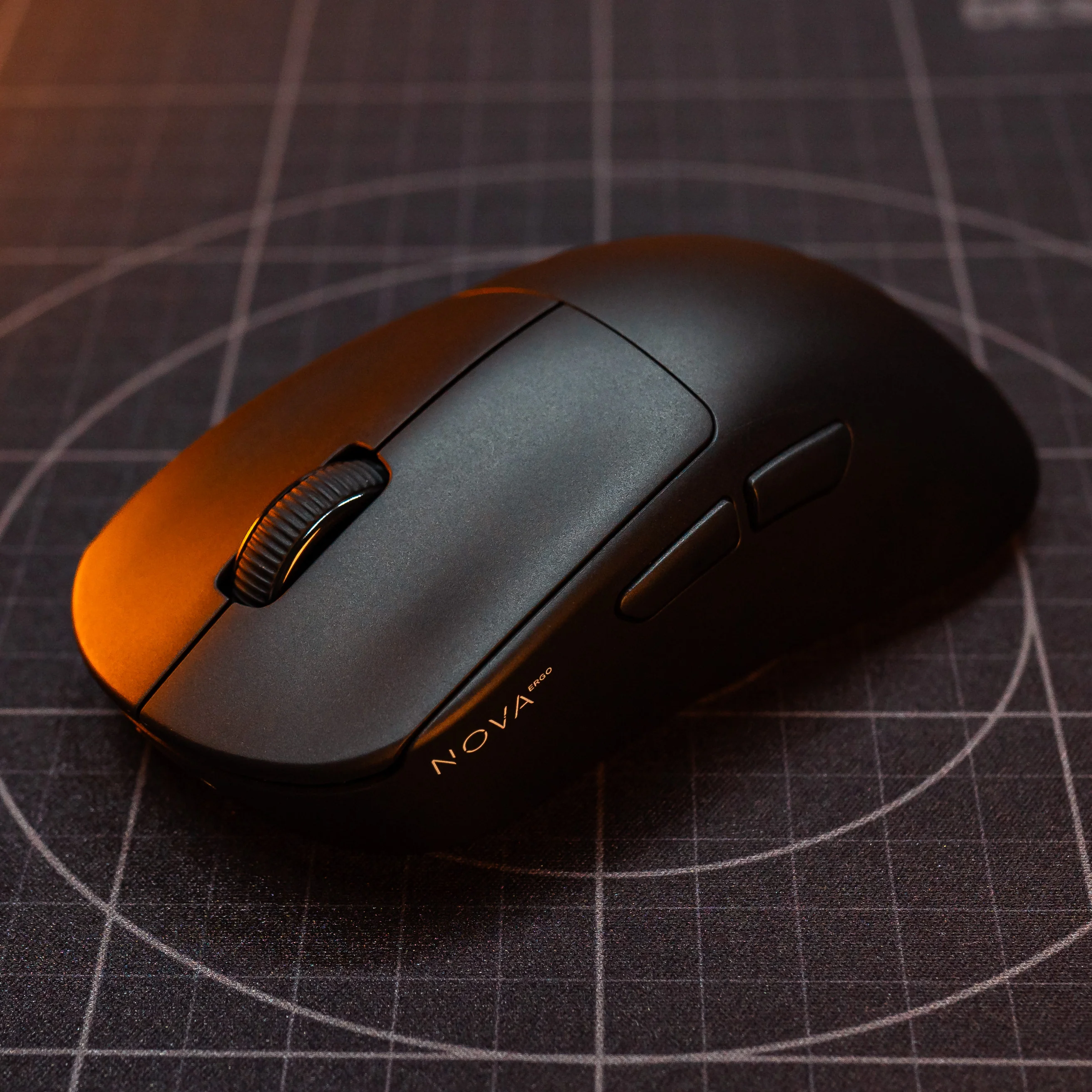 NOVA Ergo Ergonomic Wireless Gaming Mouse - Image 16