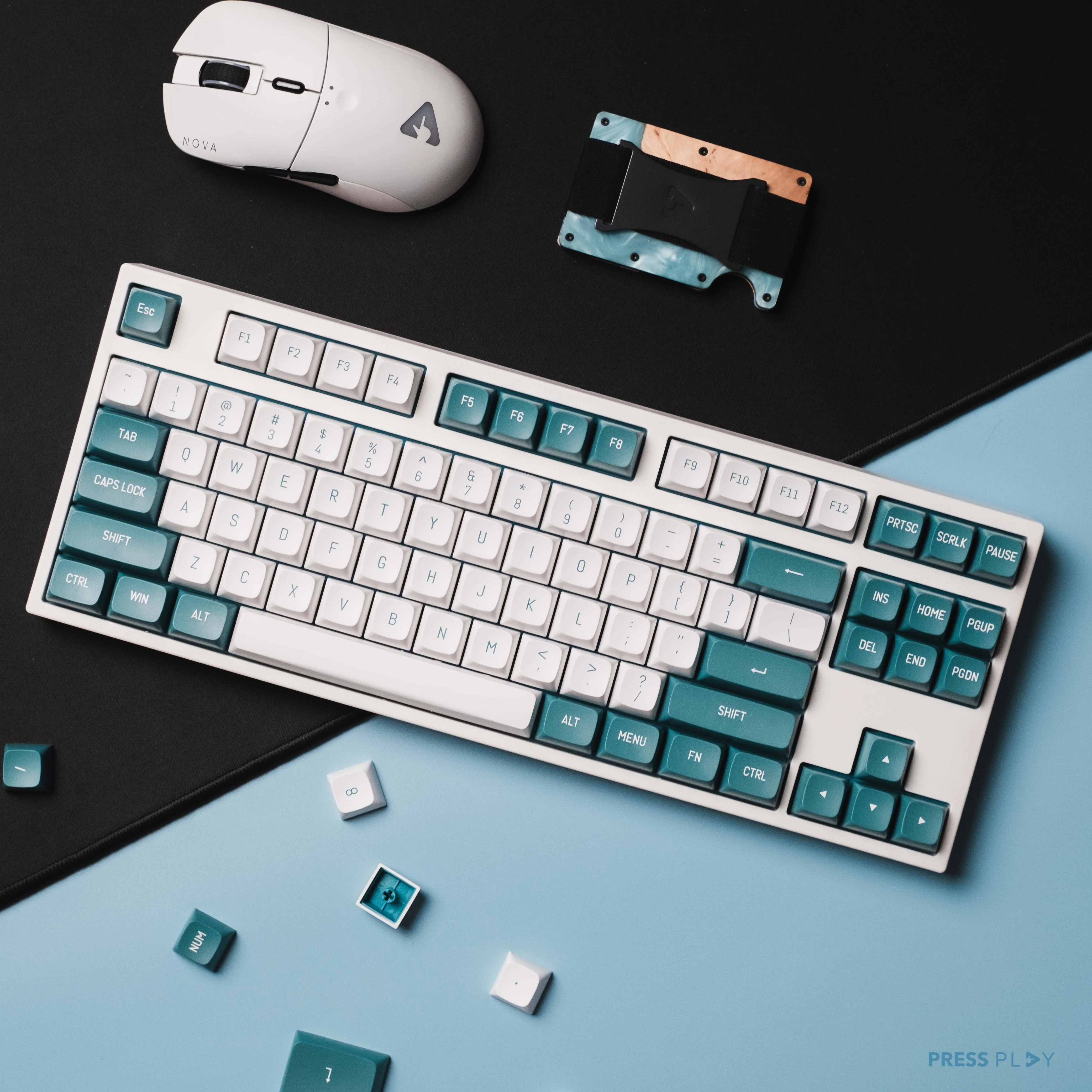 OASIS Green - White CSA Profile Doubleshot PBT Keycaps - Image 7