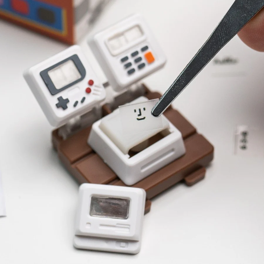 RETRO GAMEBOY 3in1 Artisan Keycap Mechanical Keyboard - Image 2