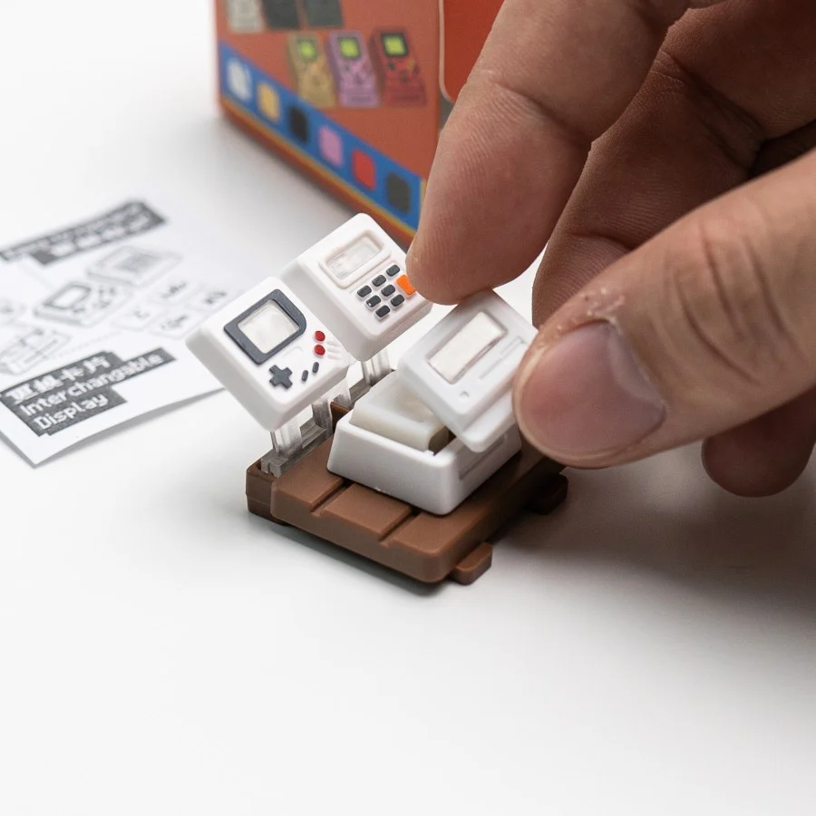 RETRO GAMEBOY 3in1 Artisan Keycap Mechanical Keyboard - Image 7