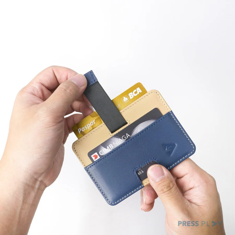 SWIFT RFID Leather Card Wallet Holder by Press Play - Image 7