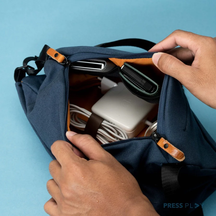 VERSA Sling Bag Tas Messenger Selempang by Press Play - Image 2