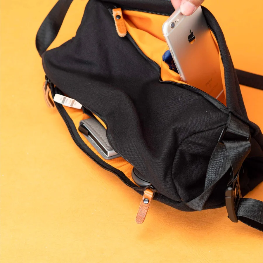 VERSA Sling Bag Tas Messenger Selempang by Press Play - Image 3