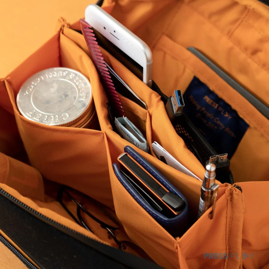VERSA Tech & Travel Pouch Accessory Bag Tas Aksesoris by Press Play - Image 6