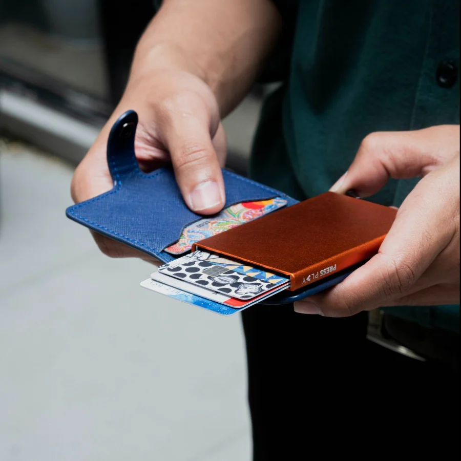 VITA Saffiano RFID Pop Up Card holder by Press Play - Image 14