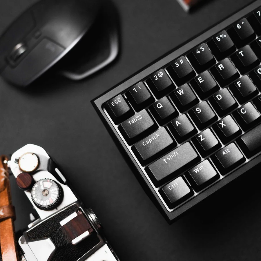 WoB White on Black PBT Doubleshot Keycaps Set by Press Play - Image 4